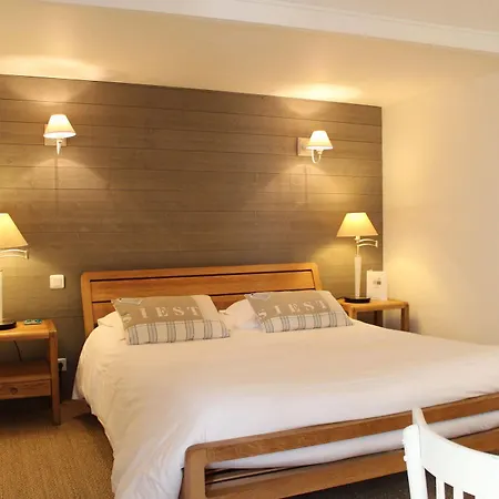 Des Falaises Hotel