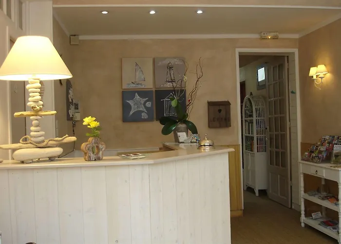 Des Falaises Szálloda