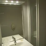 悬崖酒店 2*