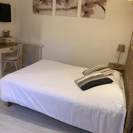 Hotel De La Plage Et Des Falaises, Villers Sur Mer 2* Villers-sur-Mer