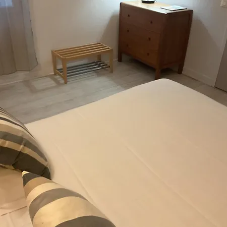 Des Falaises Szálloda 2*