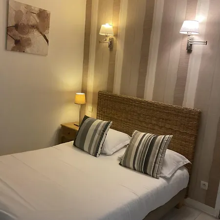 Ξενοδοχείο Hotel De La Plage Et Des Falaises, Villers Sur Mer 2*
