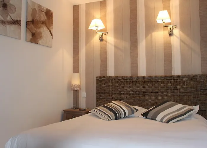 Hotell Des Falaises 2*