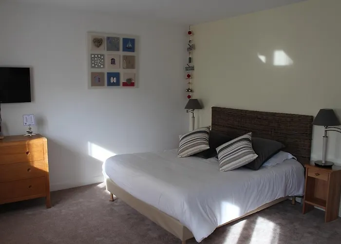 Des Falaises Hotell 2*