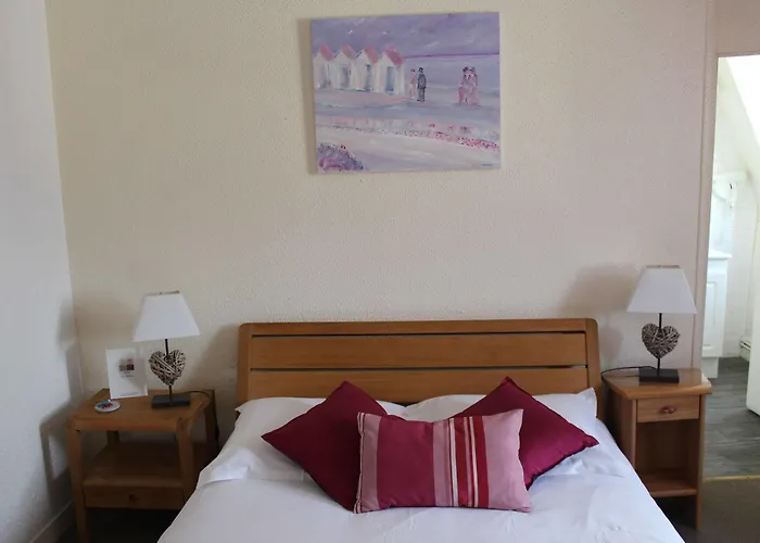 Des Falaises Hotel 2*